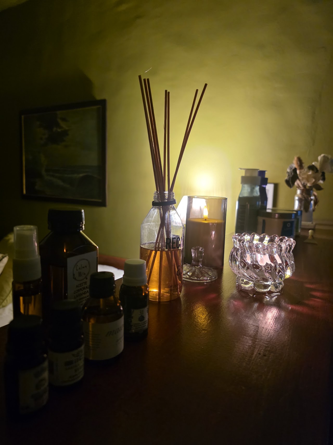 Ambiente cálido de la sala de masajes